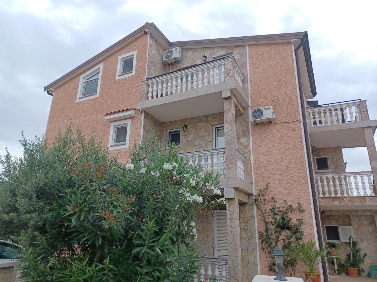 Apartments Vesna Nova Vas  Ngoại thất bức ảnh